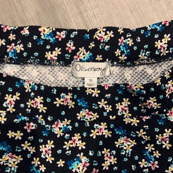 Floral Circle Skirt - Picture 4 of 4